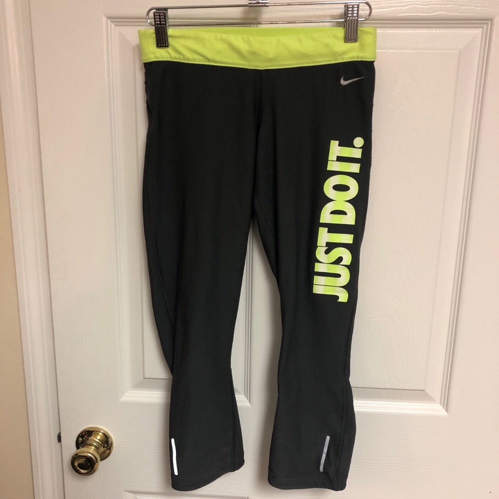 Nike crop leggings